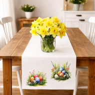 Obrus ​​kraslice v tráve